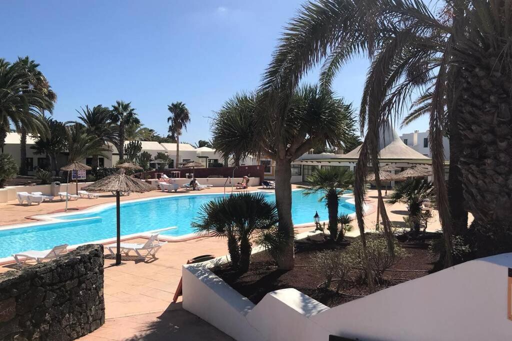 Apartamento Lina 25 Playa Roca Costa Teguise Exteriör bild